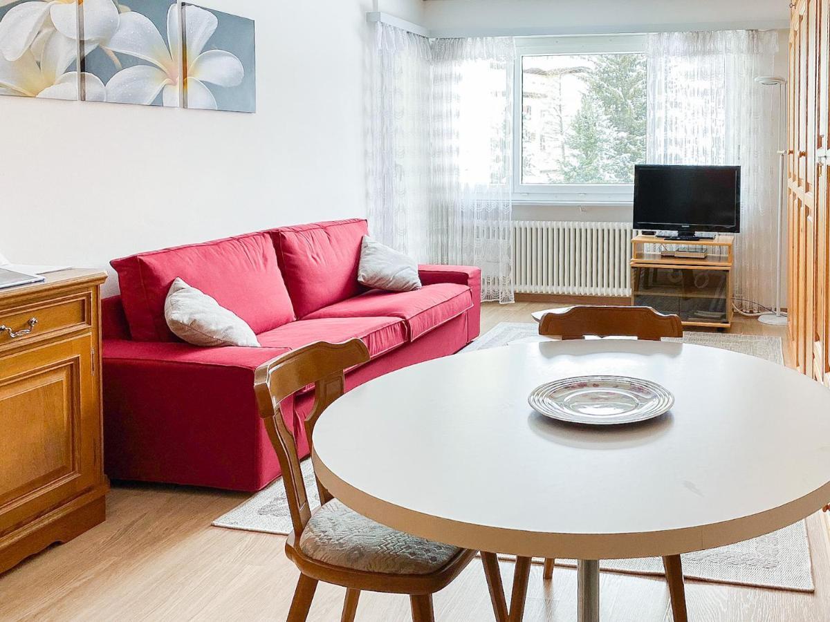 Zentrale Wohnung In St. Moritz Mit Grossem Balkon Exterior photo